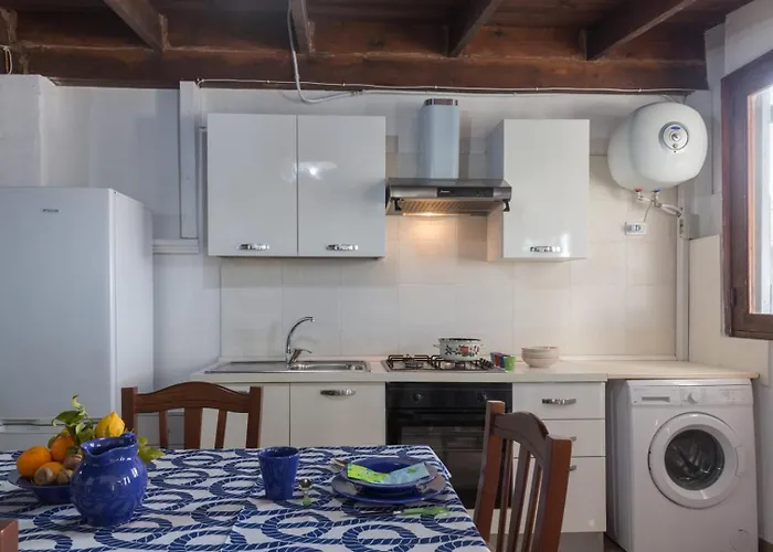 Casa Ezio 2 Fronte Mare A Punta Grossa Di بيت للعطل بونتا بروسسيوتو